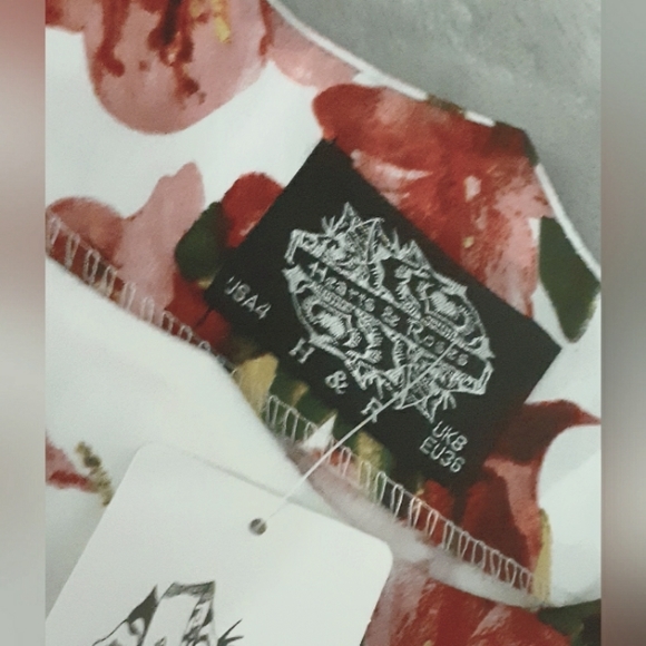 Heart & Roses - Picture 3 of 7